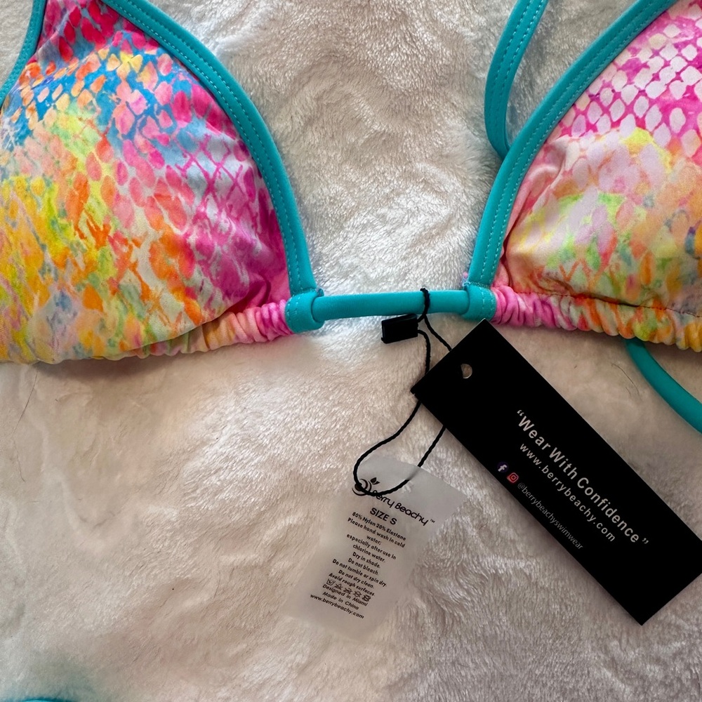 Berry Beachy NWT multicolor snake print bikini with turquoise trim set - Picture 6 of 7
